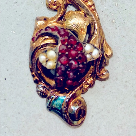 Vintage Ruby & Pearl Earrings - Picture 5 of 5